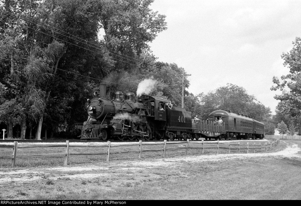 Southern Railway 401 at the Monticello Railway Museum